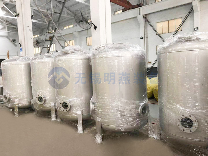 儲(chǔ)存設(shè)備